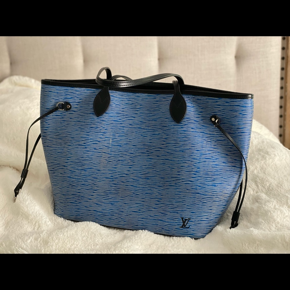 Beautiful Louis Vuitton Epi Leather Neverfull MM - Picture 1 of 14